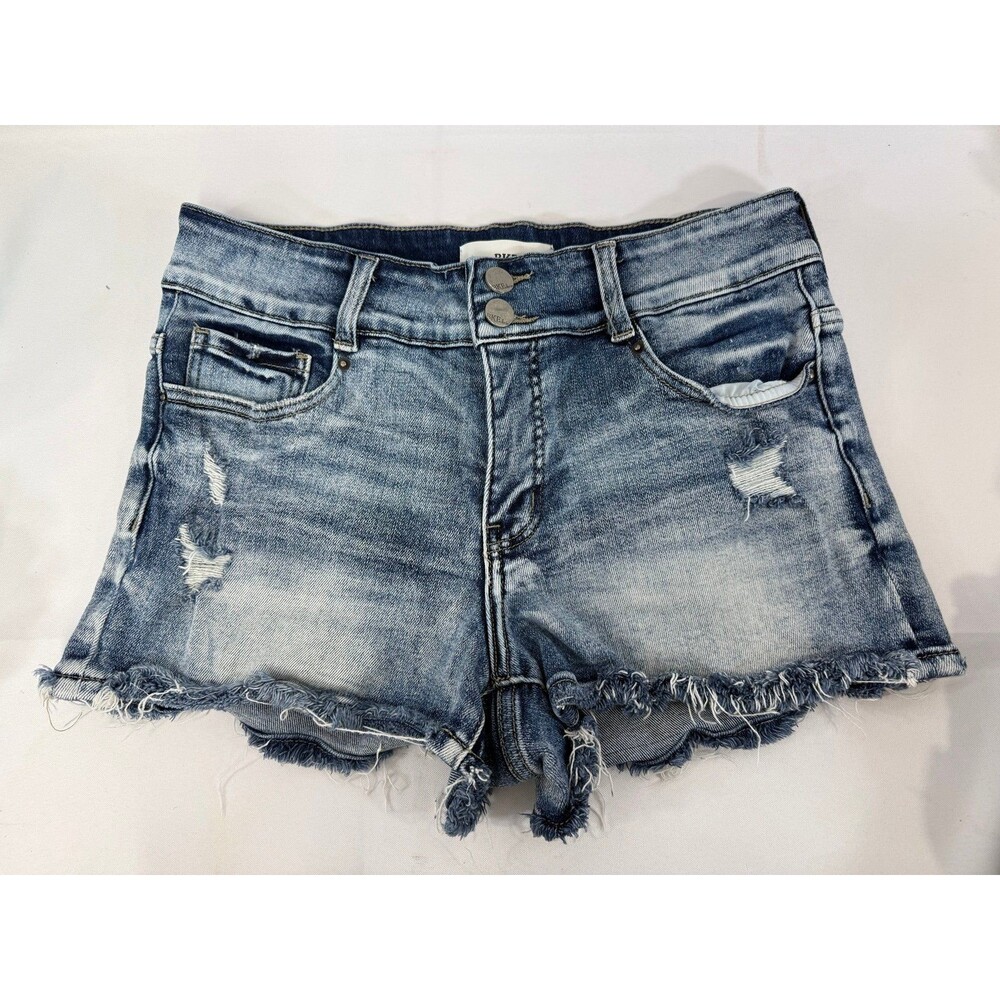 BKE distressed denim shorts light blue wash & frayed hem Size 29 - 2” Inseam